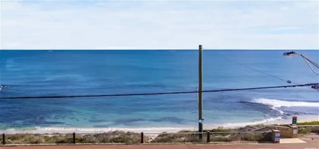 Ocean Villa for Rent in Marmion - Opposite Lennard Pool