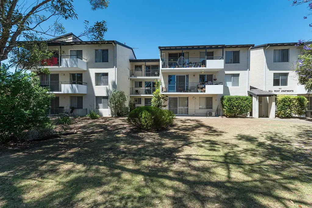 Unfurnished Apartment In Fantastic Location !