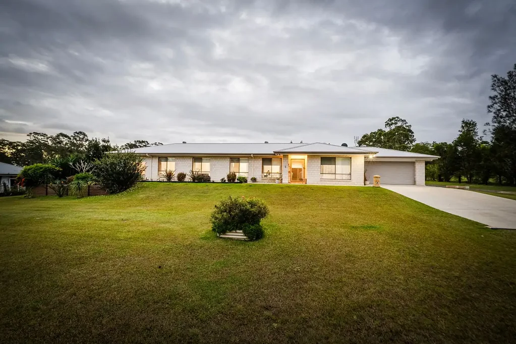 Lawrence 4房  The Ultimate Lifestyle Package – Family Home, Huge Shed & Endless Possibilities