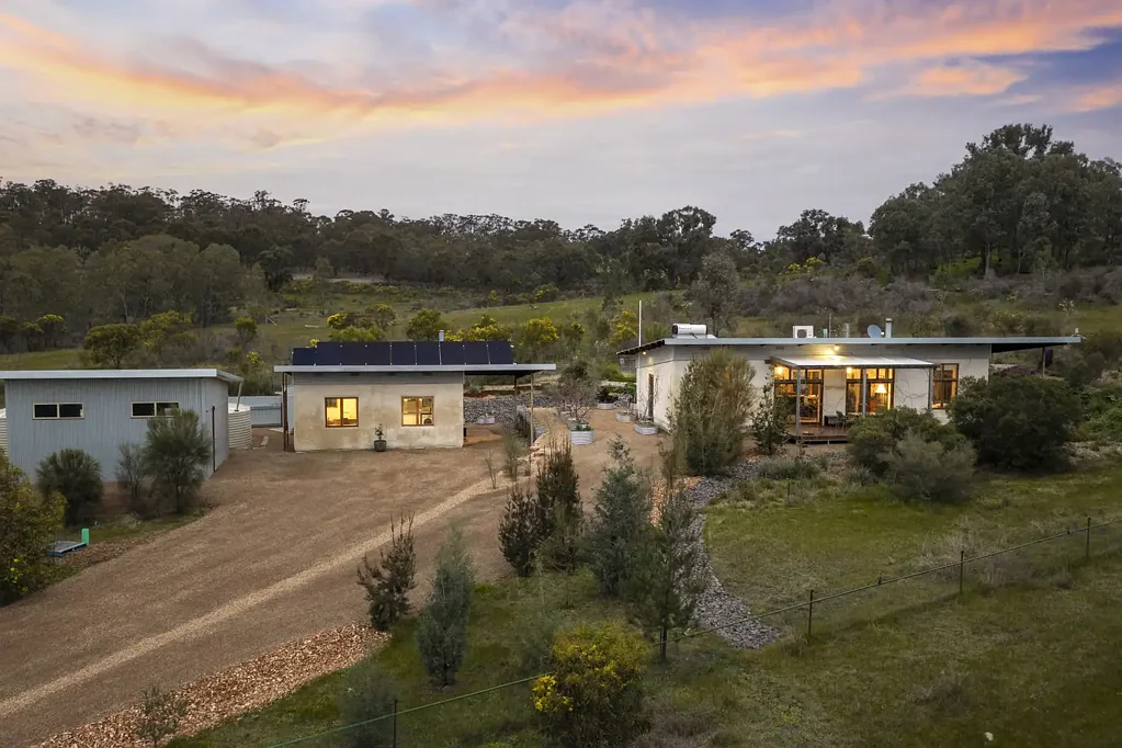 Upotipotpon A Rare 142-Acre Conservation Sanctuary - Off-Grid Strawbale Home Among the Grass Trees