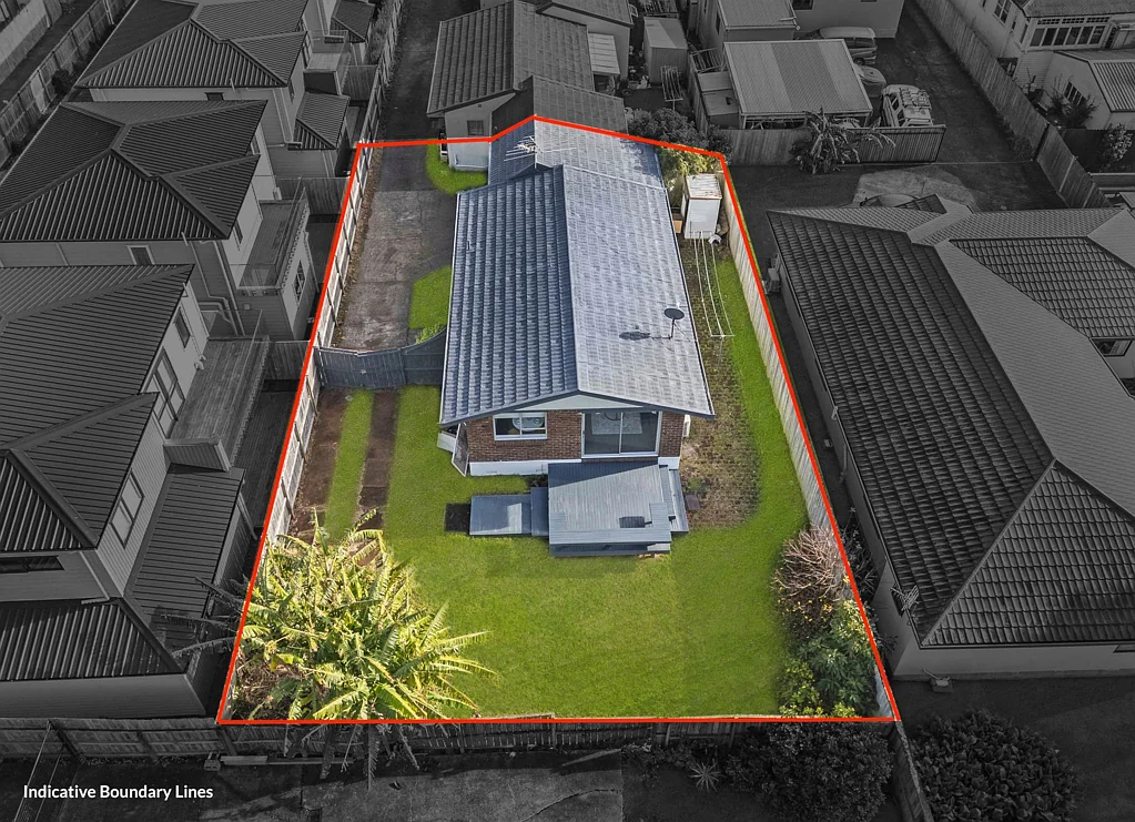 New Lynn 3 Bedroom Single level opportunity!