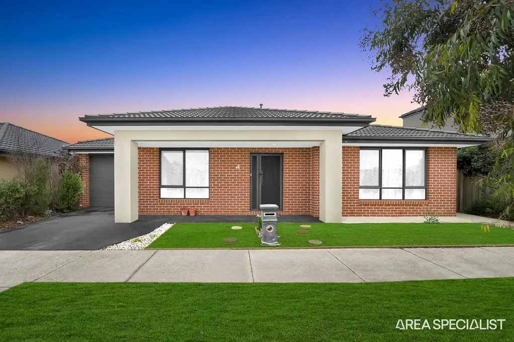 Thornhill Park 3Moenga THE BRIEF: FAMILY LIVING WITH EVERYTHING AT YOUR DOORSTEP!