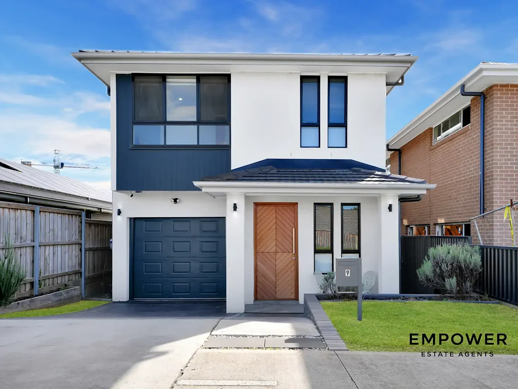 Claymore 4ห้องนอน Four-Bedroom Double Storey Family Home with Multiple Living Areas and Expansive Alfresco