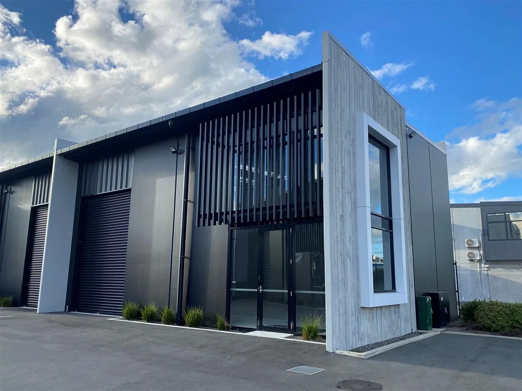 Burbush Top Quality And Location