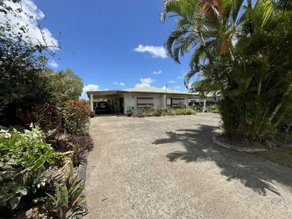 52 Bruce Highway, Mirriwinni, QLD 4871