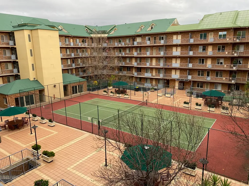 QUALITY FURNISHED APARTMENT IN A WONDERFUL LOCATION!