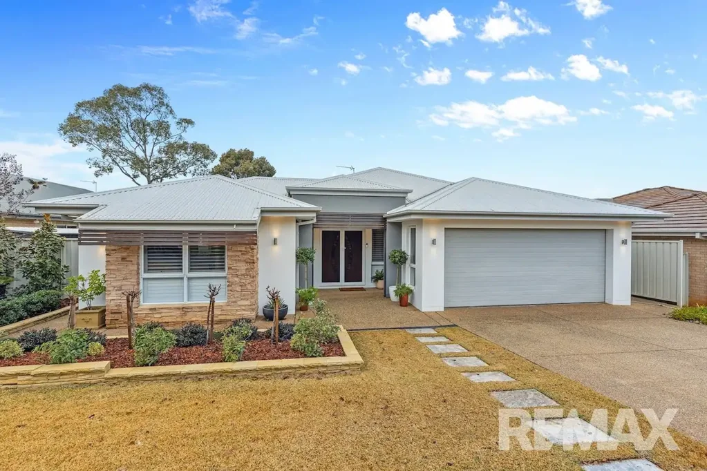 17 Budawang Place, Tatton, NSW 2650