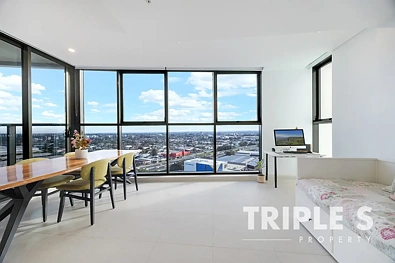 Lidcombe 1 Slaapkamer 20th Floor Luxury Apartment with Panoramic Views, Privacy & Future Metro station