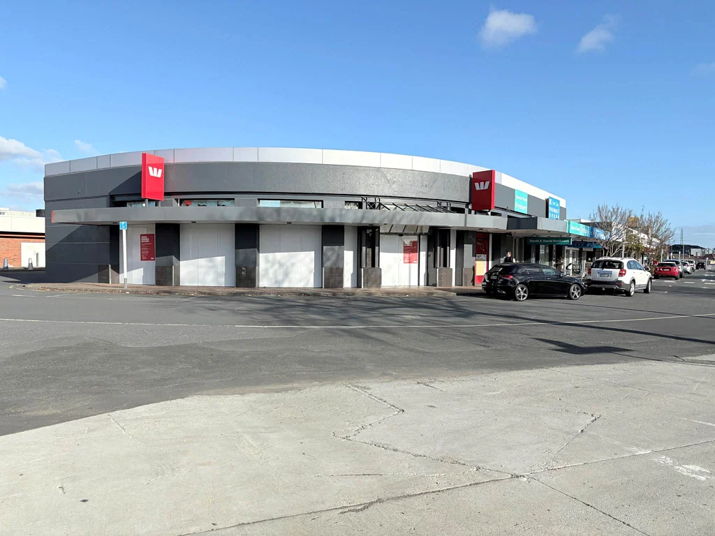 Pakuranga 283M²  RETAIL/OFFICE SPACE FOR LEASE
