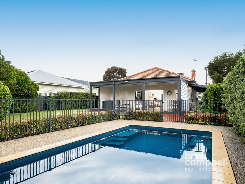 Shepparton 4ห้องนอน CENTRAL ELEGANCE WITH IMPRESSIVE ENTERTAINING