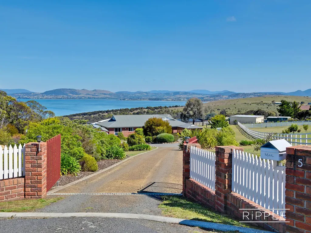 5 Perry Court, Lewisham, TAS 7173
