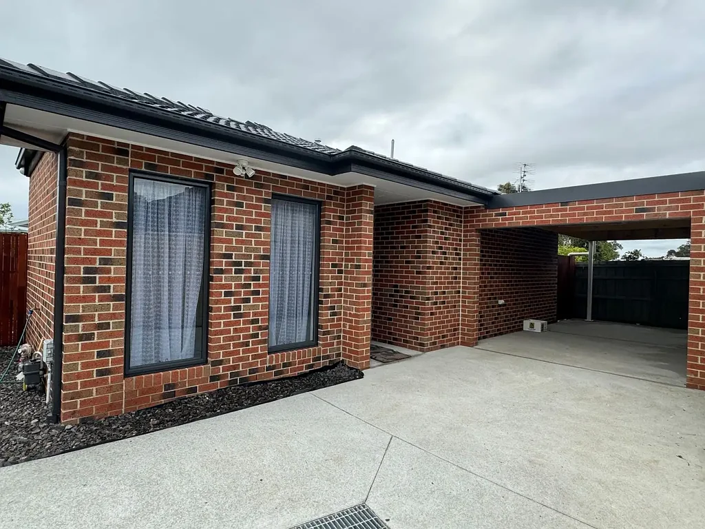 MODERN 2 BEDROOM UNIT