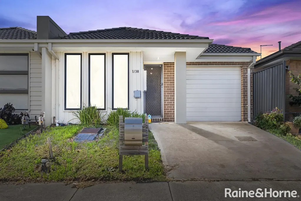 1/38 Willandra Boulevard, Harkness, VIC 3337