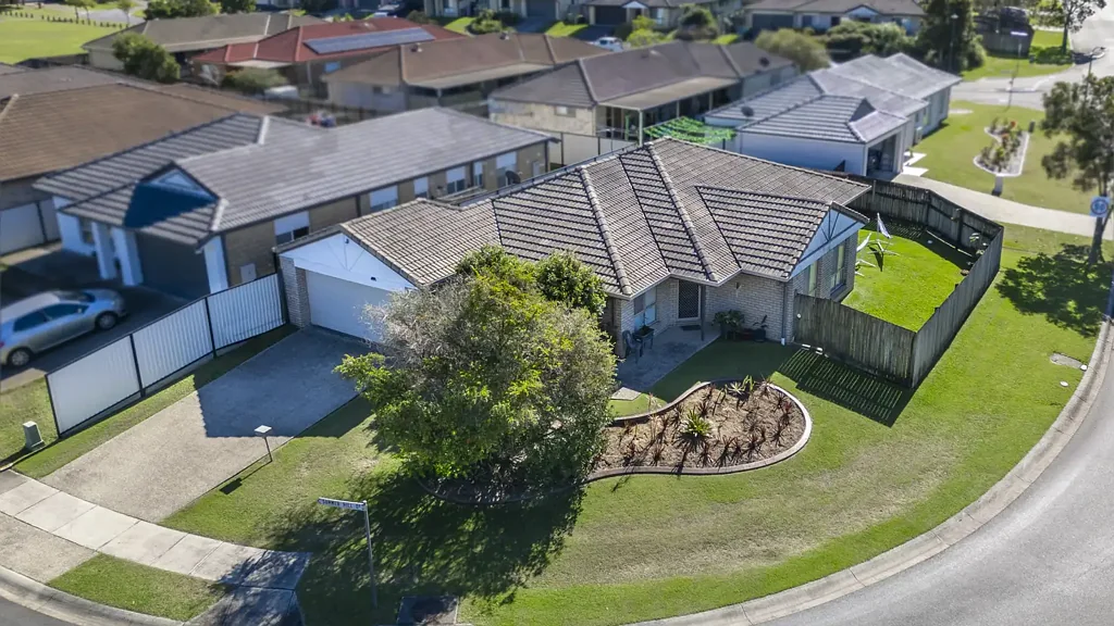 Morayfield 4 Slaapkamer Location and Convenience for the Family