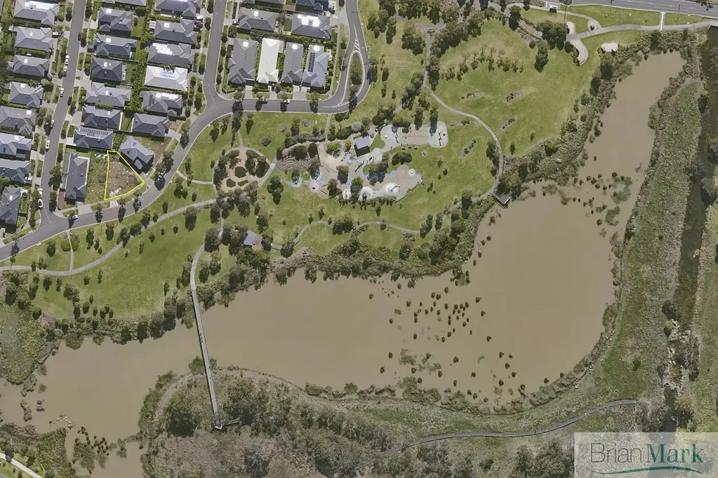 Werribee 黄金327平地块 临街宽敞面 游乐公园邻 社区成熟好 理想建家园 Prime 327m² Home Site in Established Harpley – Perfect for Your Dream Home!