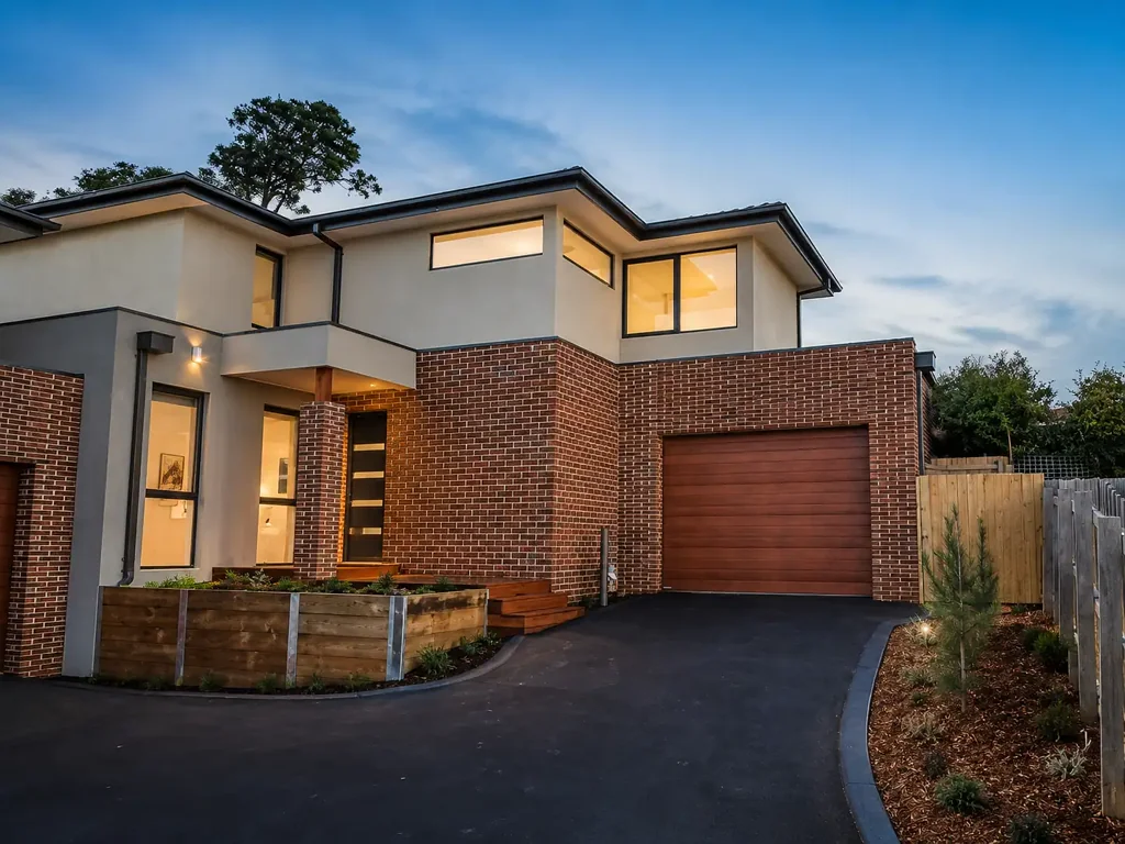 Frankston South 2 Bedroom Oversized 2 Bedroom + Study Townhouse in Prime Frankston South