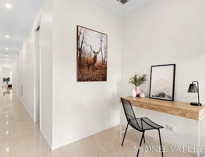 15 Riviera Road, Avondale Heights, North West Melbourne, 3房, 2浴, House