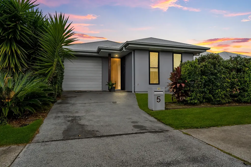 5 Potts Street, Palmview, QLD 4553