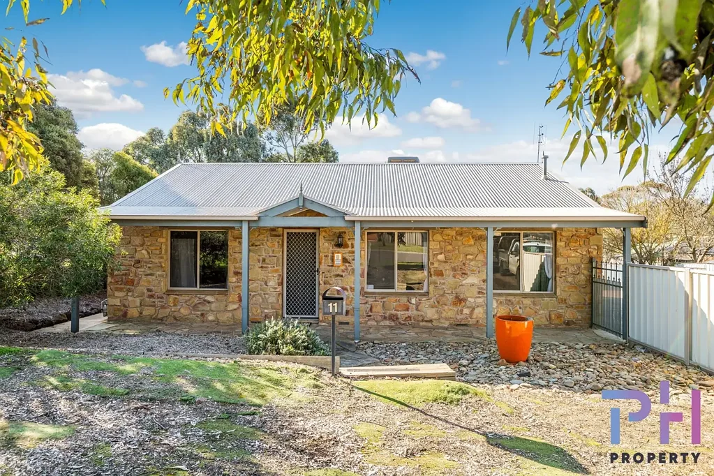 11 Bank Street, Kangaroo Flat, VIC 3555