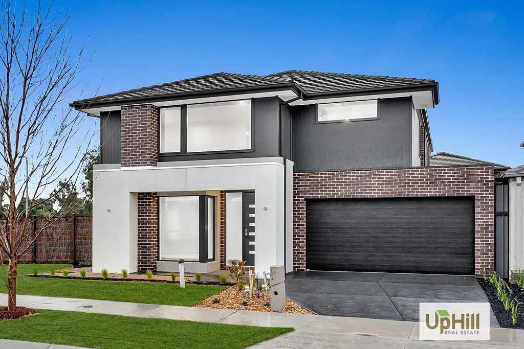 12 Copabella Circuit, Clyde North, VIC 3978