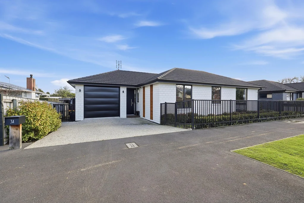 Mosgiel 3 Slaapkamer Sleek modern three-bedroom townhouse