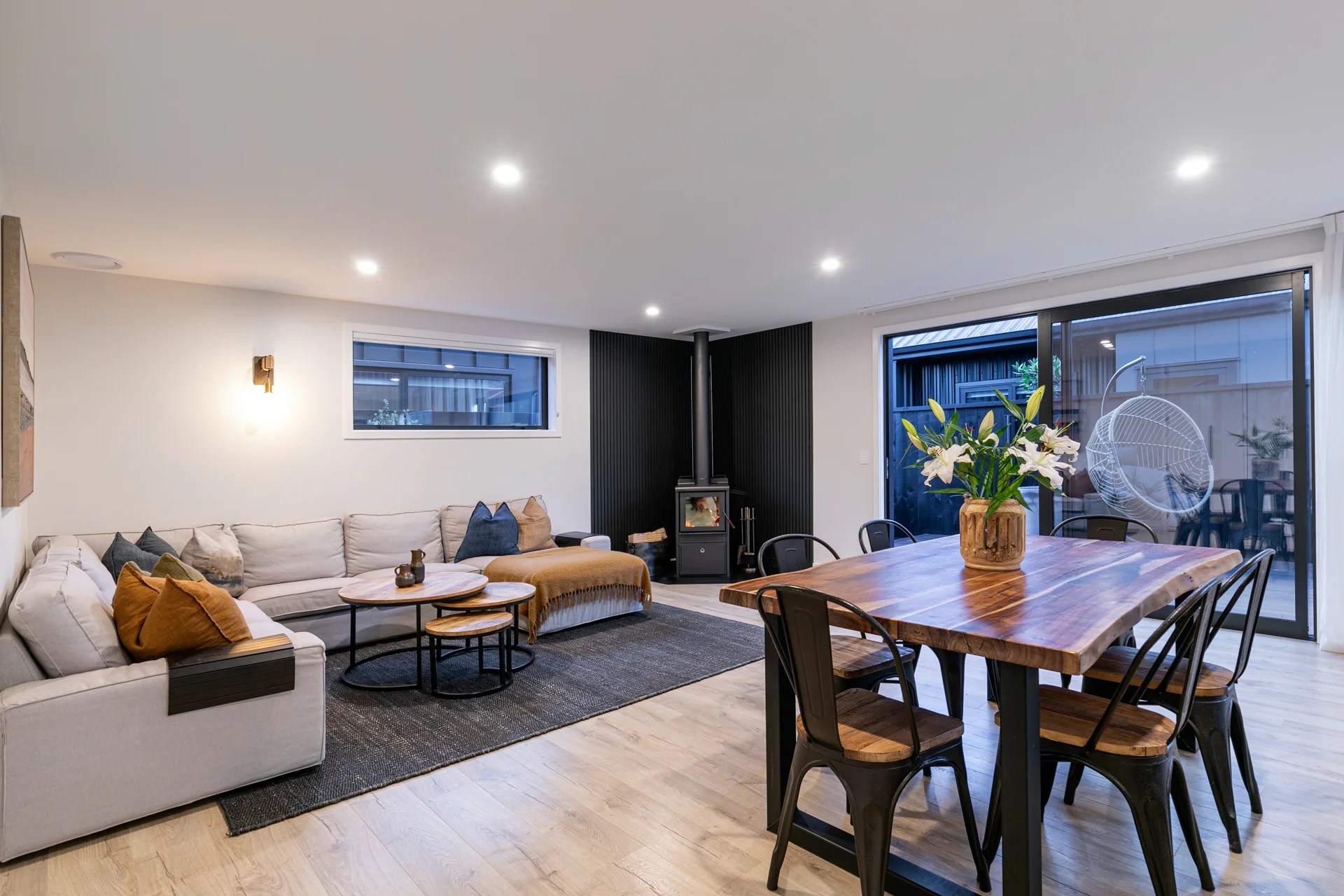 Jacks Point 6غرفة نوم Elevated family living with income
