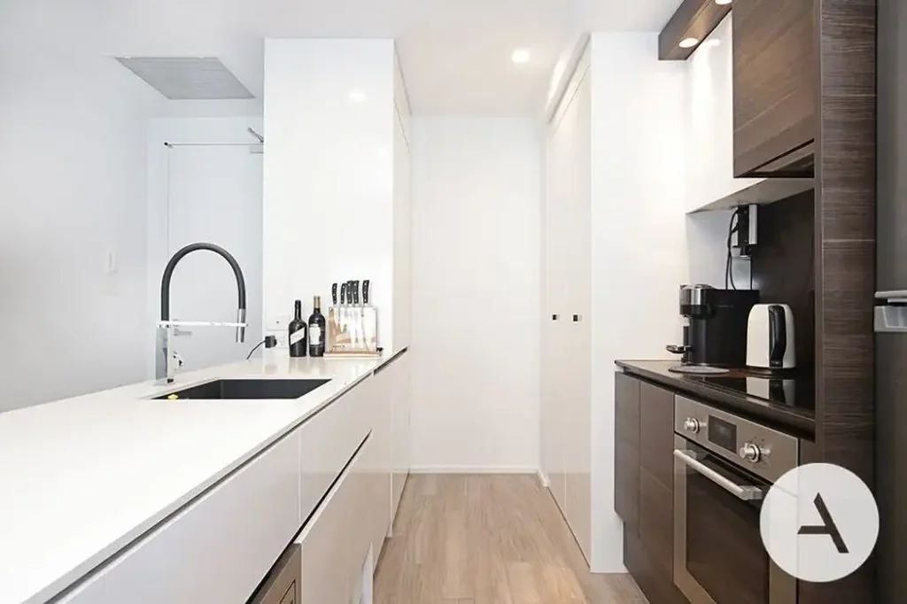 Fully Furnished with the City at your Doorstep!