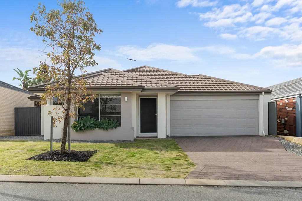 Baldivis 4房  Discover Your Family's Perfect Home