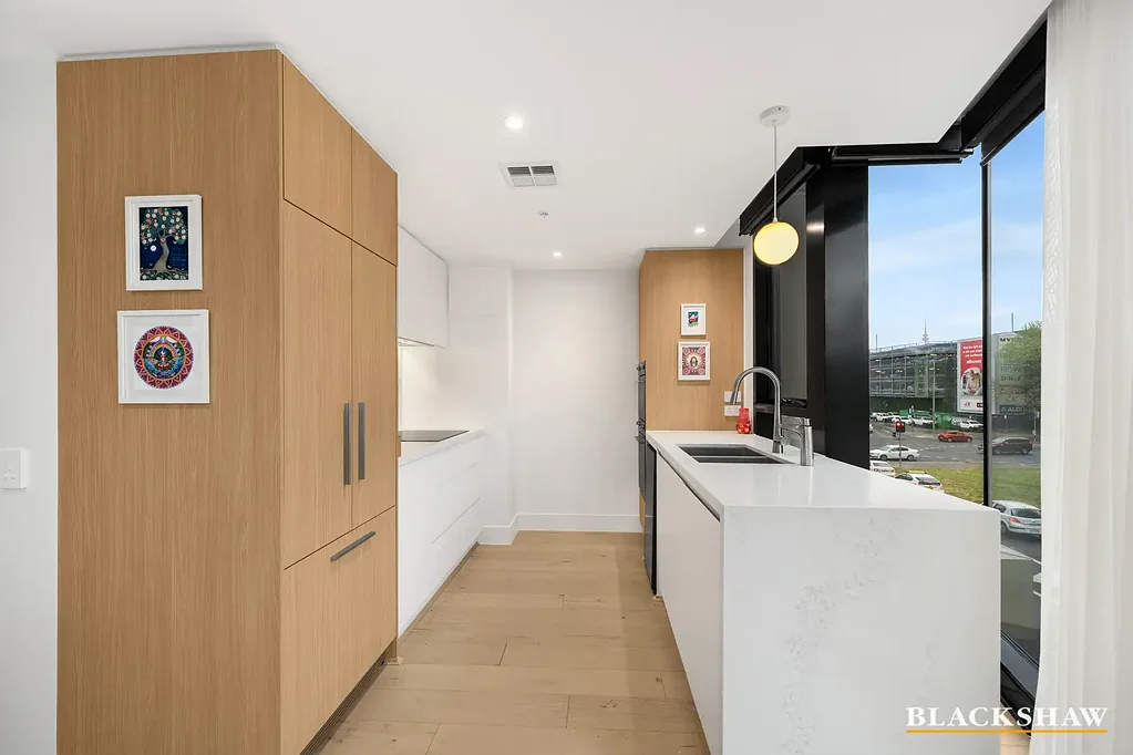Stunning Apartment in the highly desirable Metropol Building