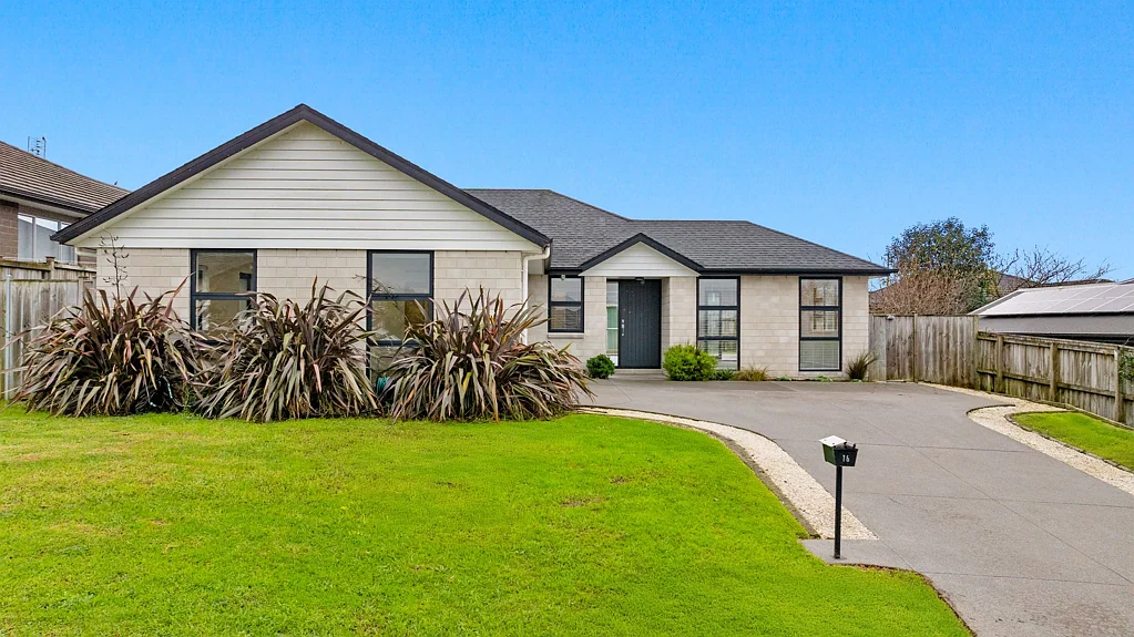 16 Parkgrove Crescent, Pokeno, Waikato