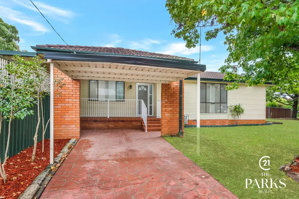 COMFORTABLE FAMILY HOME