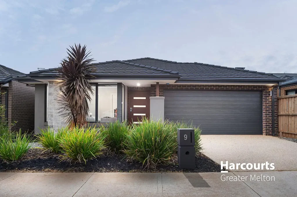 Thornhill Park 4房 优质建筑，精美装修，位置优越 Quality Build, Beautifully Finished & Perfectly Positioned