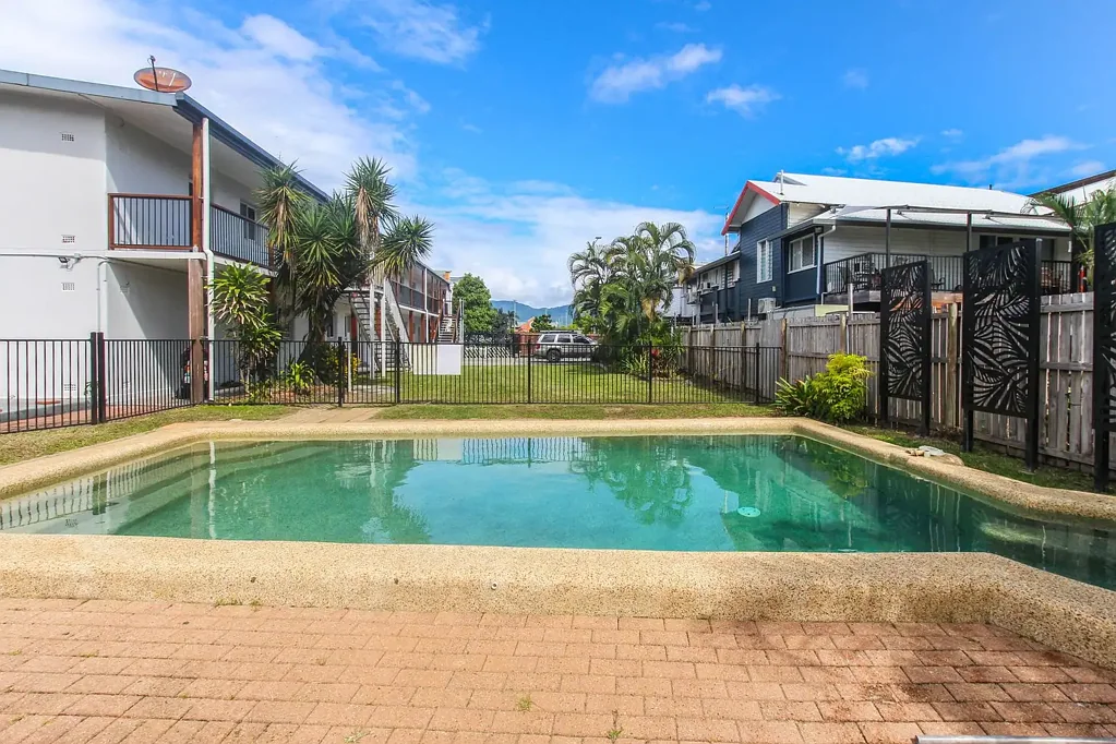 Modern Furnished Studio Apartment in the Heart of Cairns