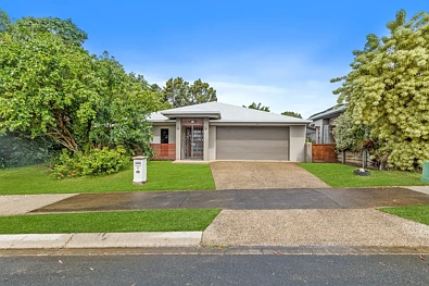 Redlynch 4Habitaciones Contemporary Family Living with Space, Privacy & Style