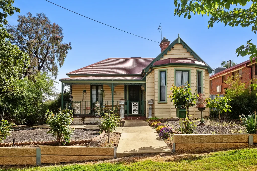 38 William Street, Junee, NSW 2663