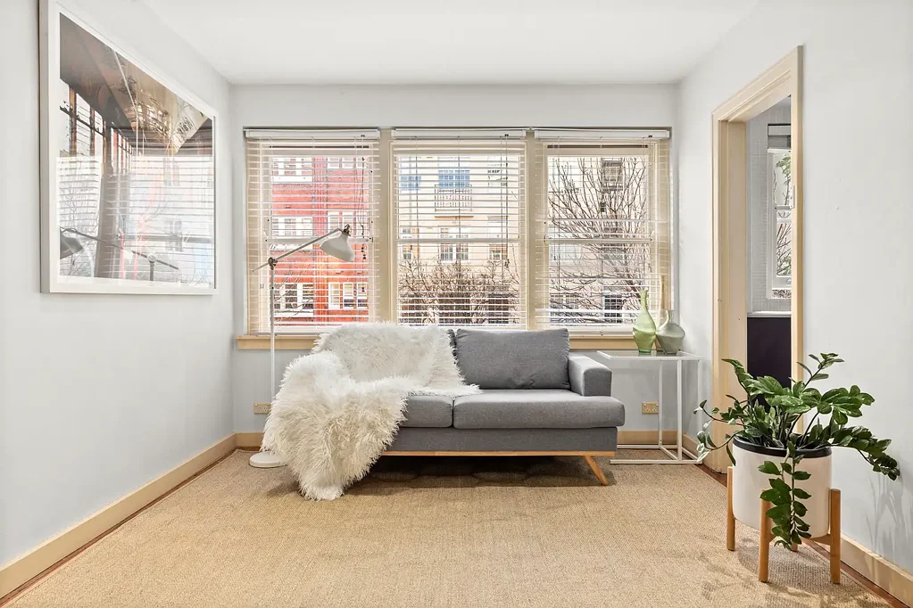 Elizabeth Bay North-Facing Studio in Tightly Held Boutique Art Deco Block