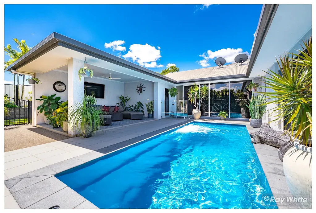 Gracemere 5ਬੈੱਡਰੂਮ Private Oasis with Pool and High-End Finishes
