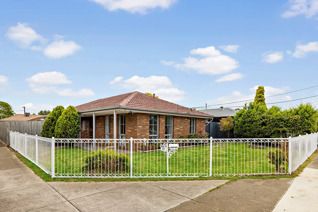 32 HOOKER ROAD, Werribee, VIC 3030