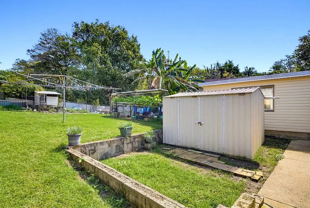 Nambour 3 Bedroom 3BR Home on Huge 1010sqm Block - Nambour Gem!