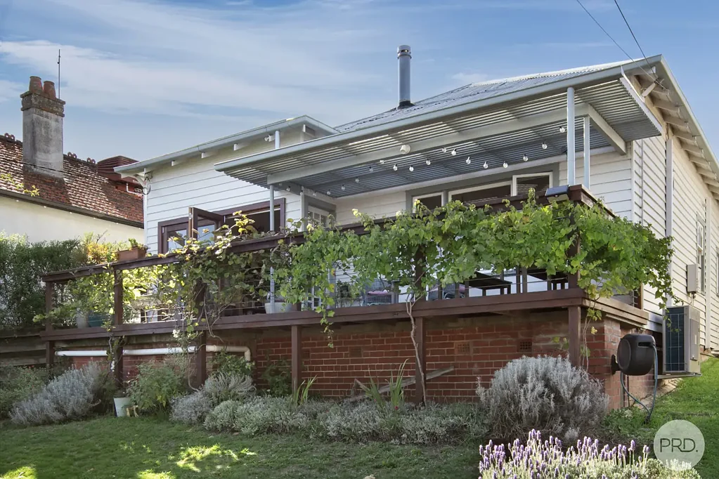 704A Neill Street, Soldiers Hill, VIC 3350