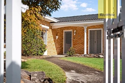 1 Charm Place, Peakhurst