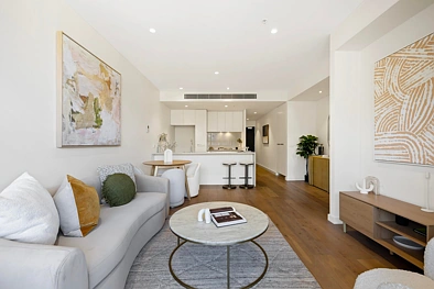 Malvern 2 Bedroom Refined Interiors beside the Historic Stonington Mansion