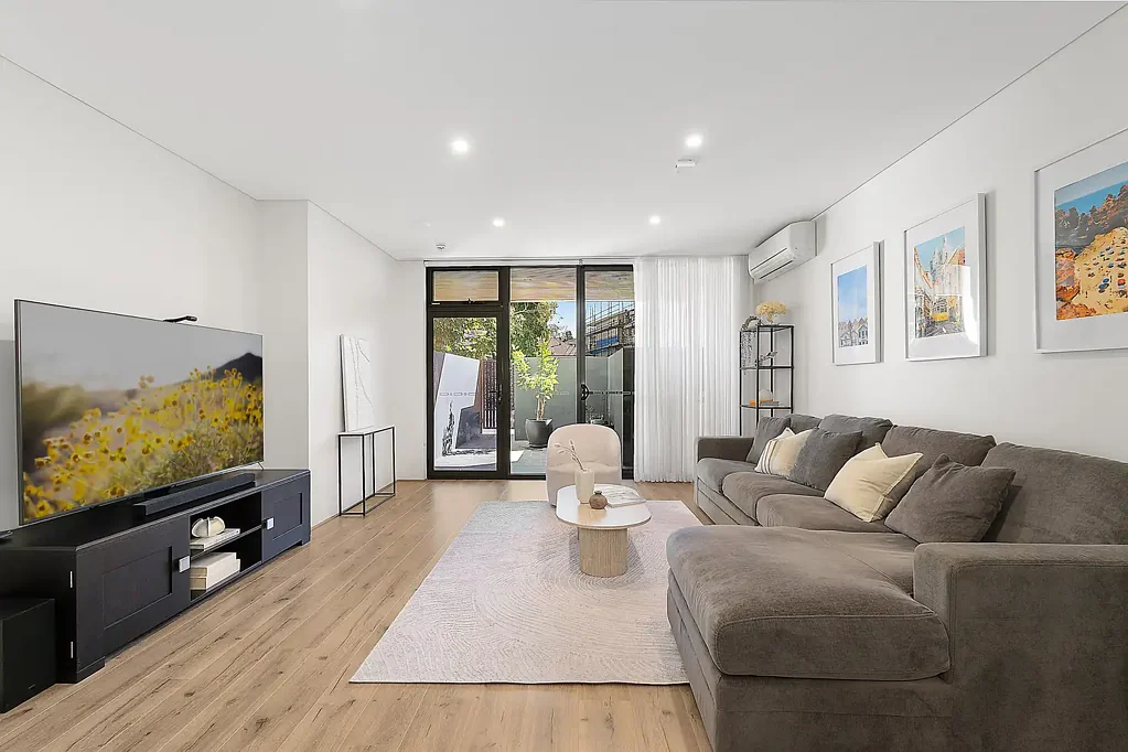 Roselands 2房 底层公寓拥有一切，尽享无忧现代生活 Ground-Floor Apartment has Everything for a Carefree Modern Lifestyle