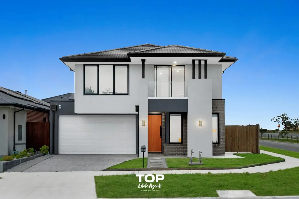 49 Golden Gate Drive, Clyde North, VIC 3978