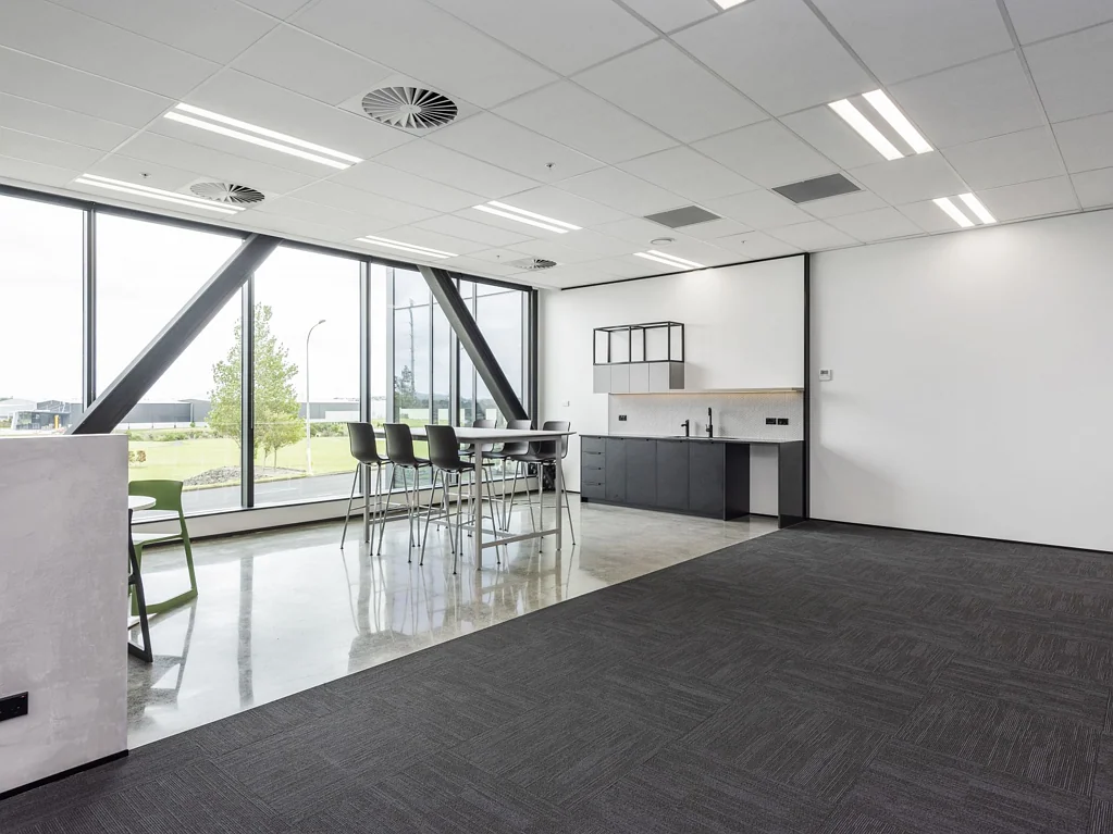 East Tamaki Highbrook Gem: Eco-Friendly River Views