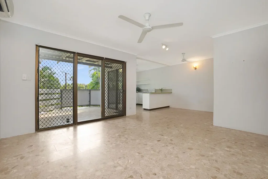 Parap 2 Bedroom Potential-packed in prime location!