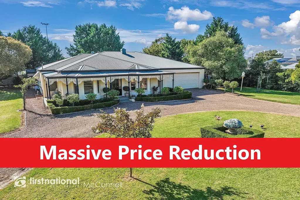 Kyabram 4房 优越地段 Kyabram雅居 1251m²私密地块 4卧2卫 优雅维多利亚线脚 意大利瓷砖 顶级厨具 宽敞娱乐空间 舒适全年候体验 Class and Style Combined