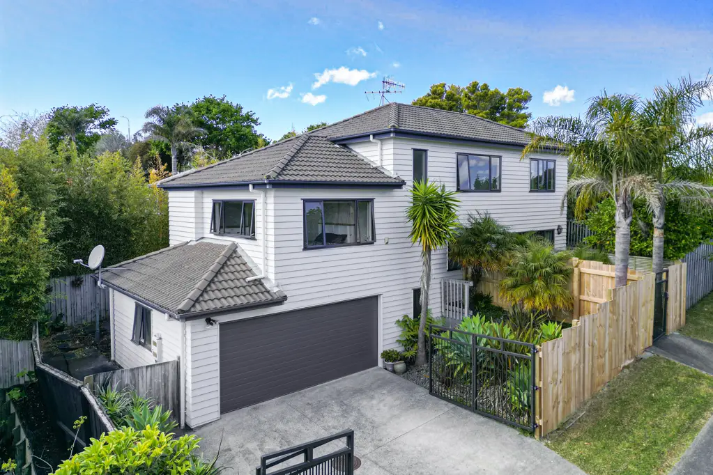 1 Mana Lane, Pinehill, North Shore City, Auckland