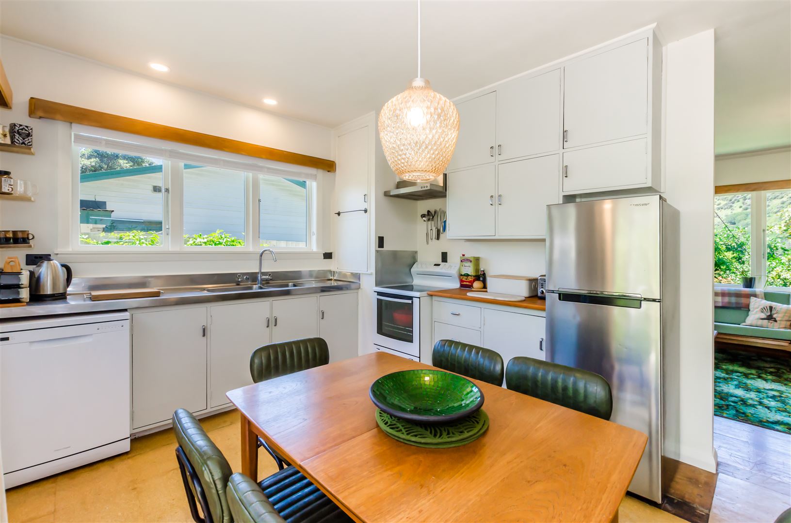 27 Wellington Road, Paekakariki, Kapiti Coast, 2 Schlafzimmer, 1 Badezimmer