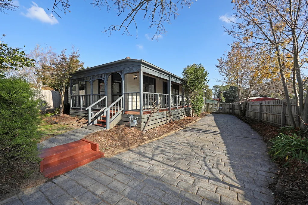 4 Rathgar Road, Lysterfield, VIC 3156